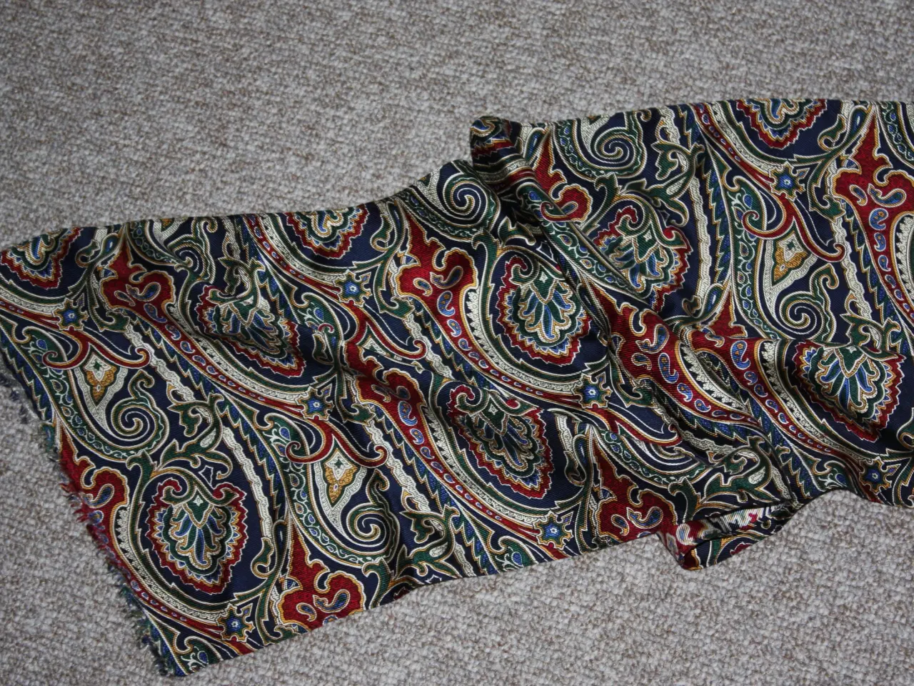 Billede 4 - Halstørklæde 147 cm x 29,5 cm