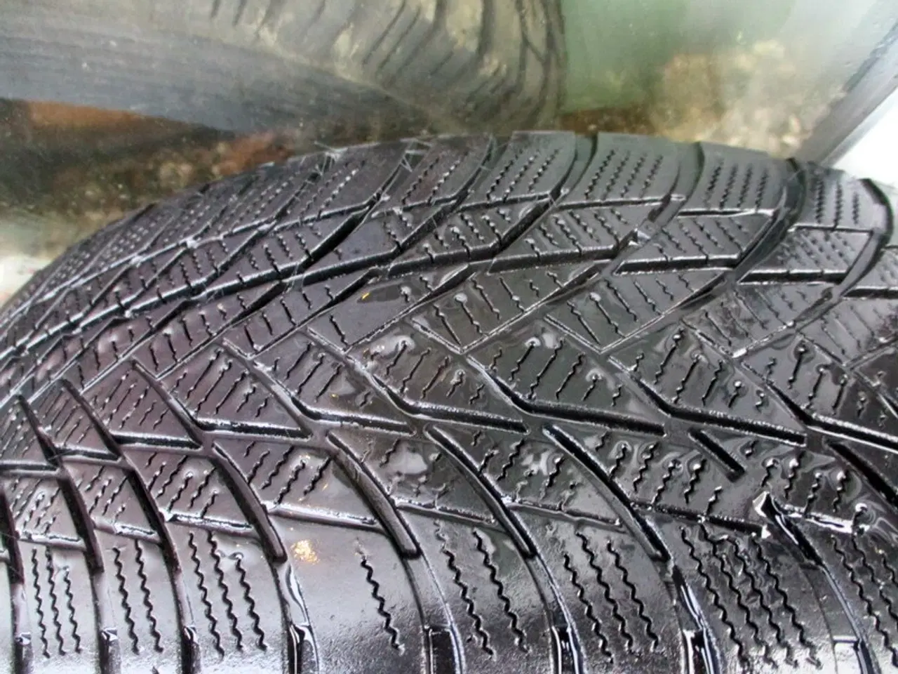 Billede 9 - 19" Alutec 5X108 ET45 Bridgestone 205/55/19" 97H