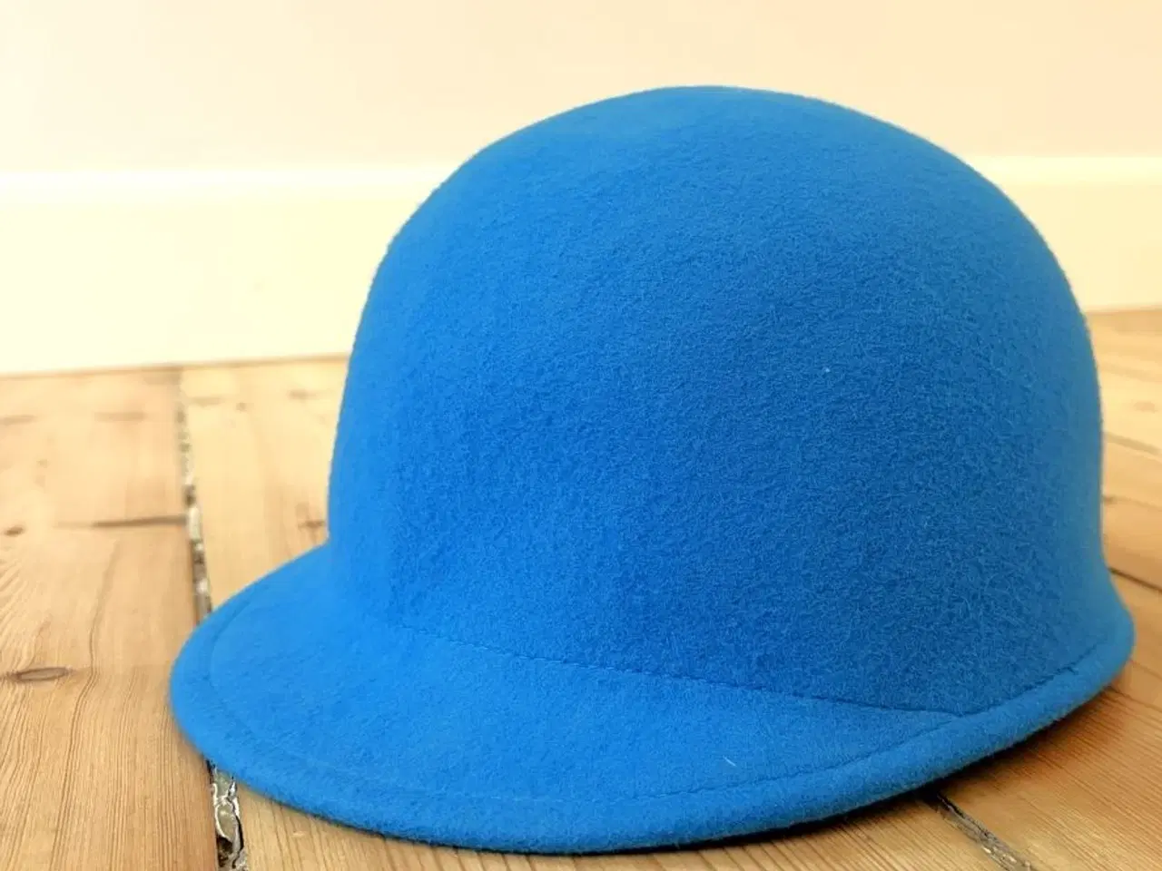 Billede 1 - Hat med skygge som kasket - ubrugt