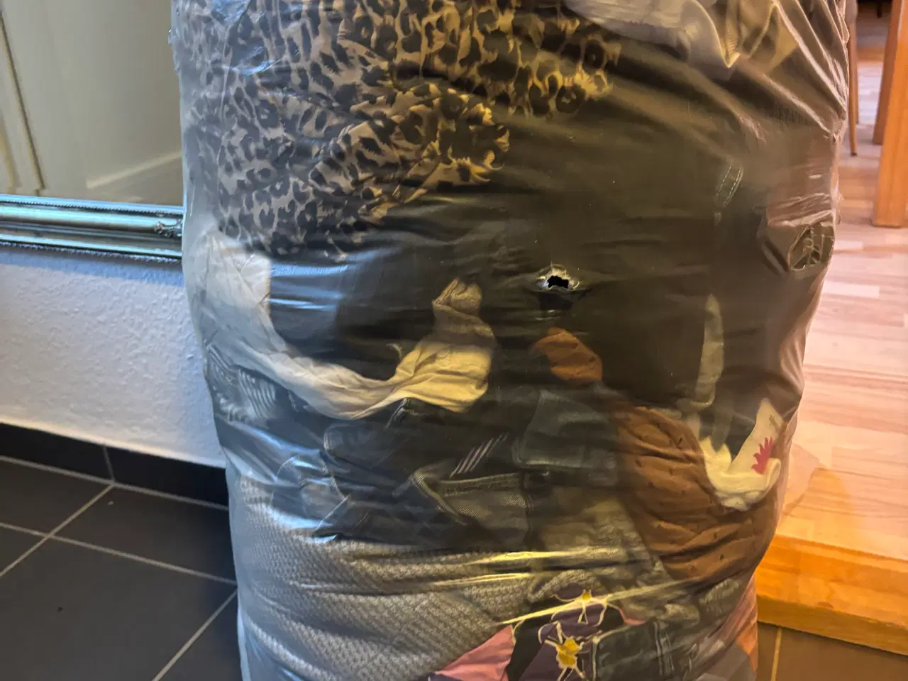 Billede 2 - 1 sæk tøj - M