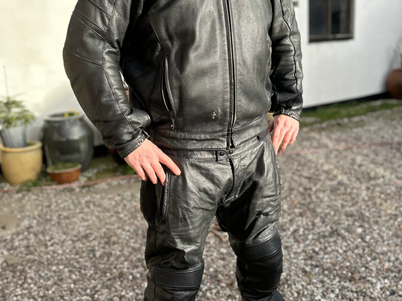 Billede 2 - Bering MC læder jakke og buks sæt