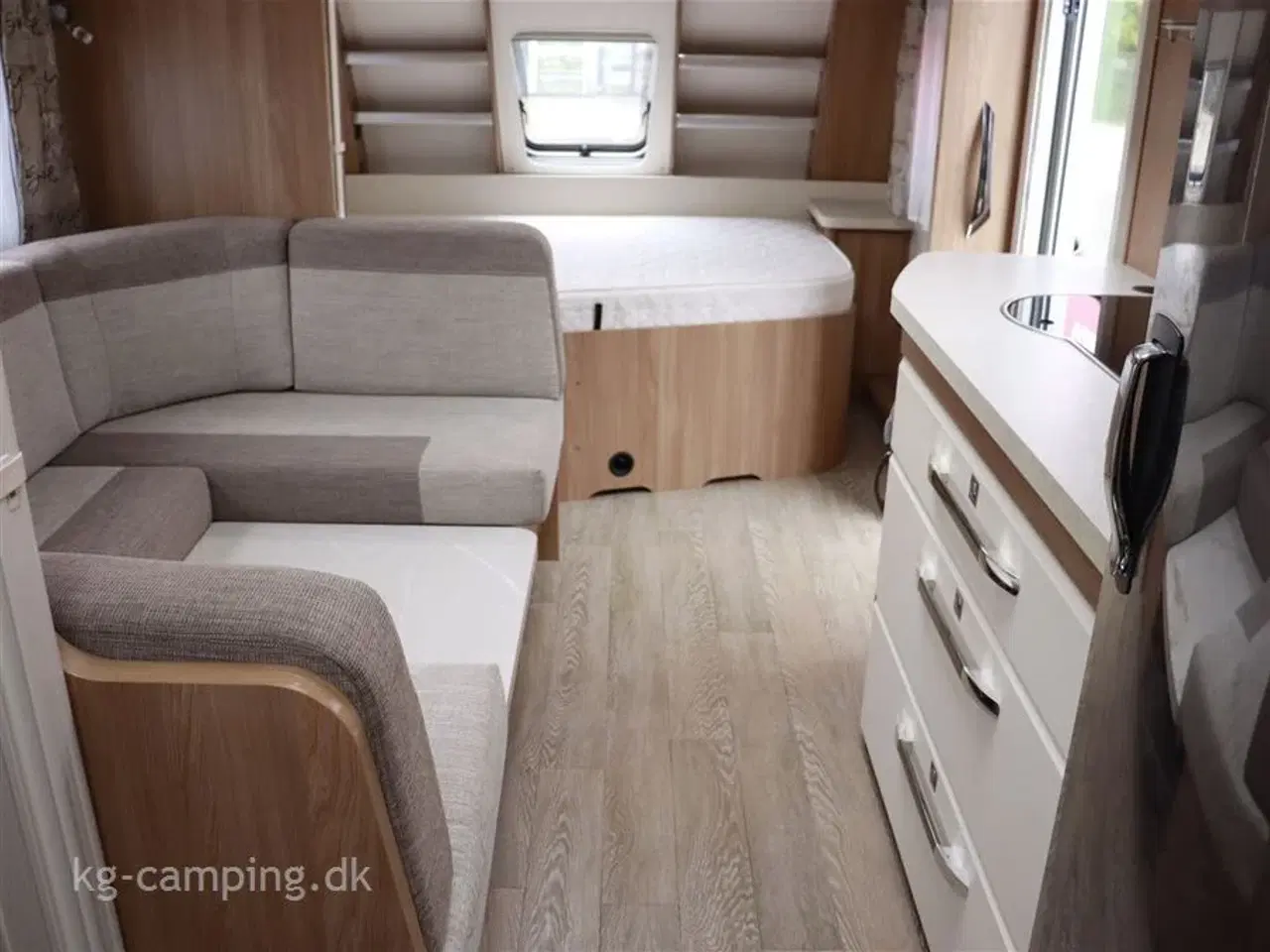 Billede 14 - 2020 - Hobby De Luxe 545 KMF Velholdt 3-køjers vogn fra Hobby.