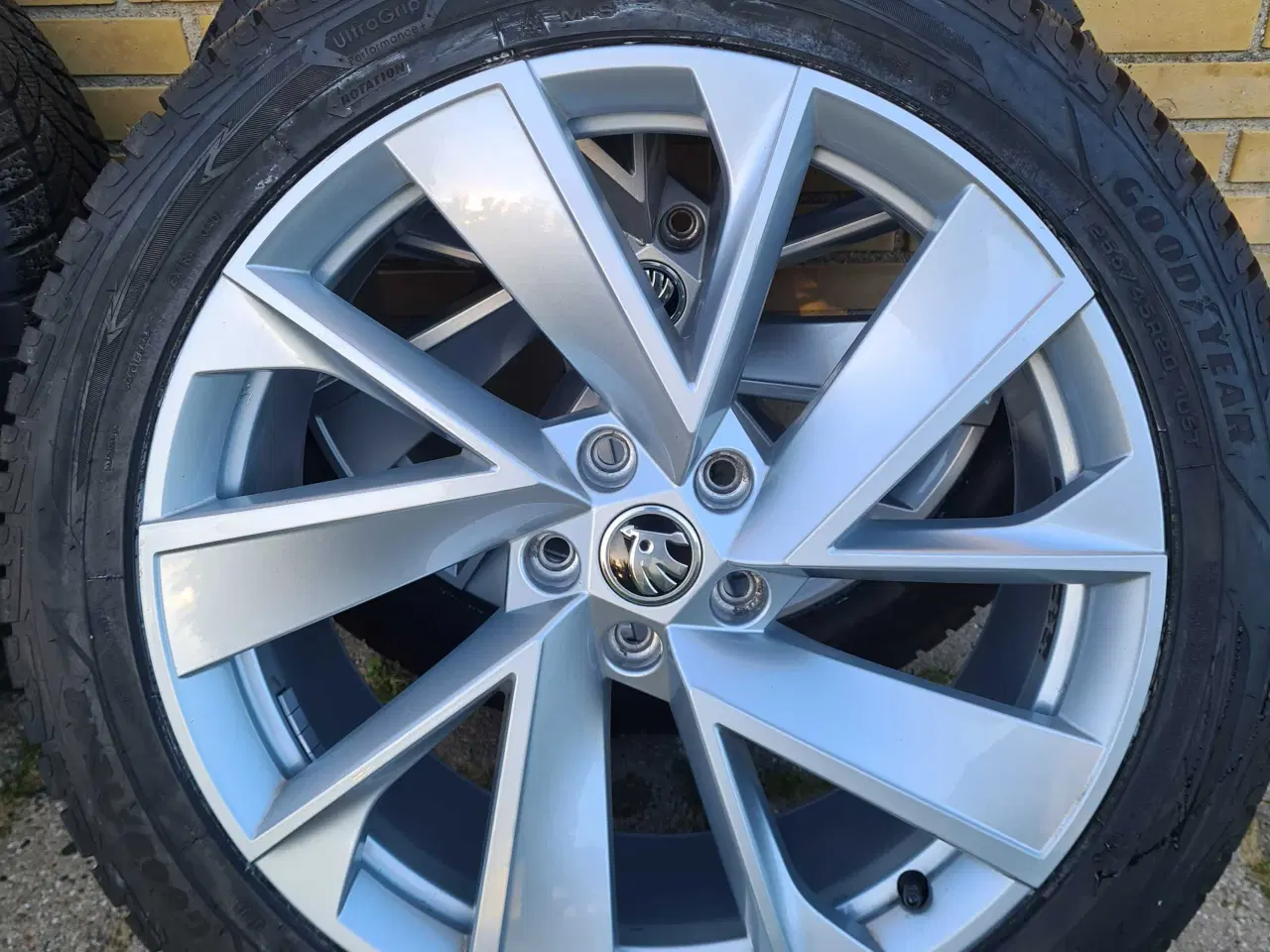 Billede 1 - Skoda Enyaq R20 vinterdæk 