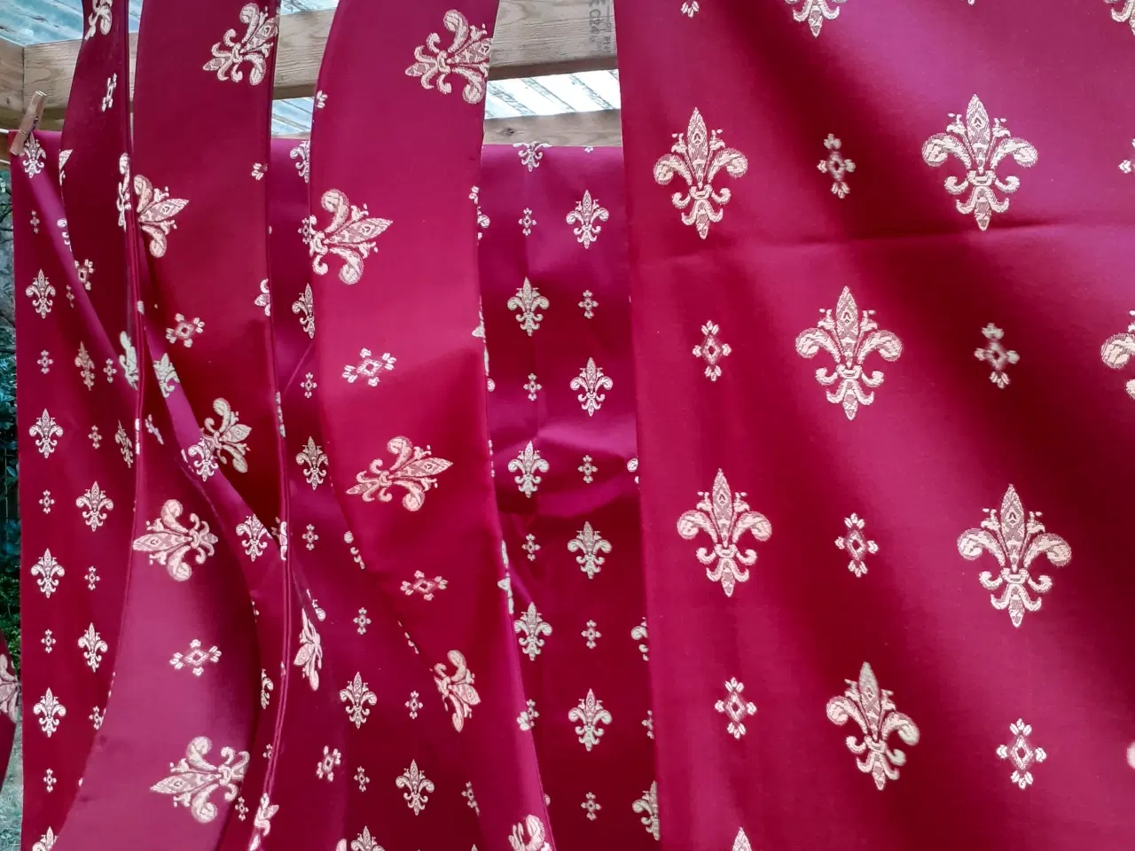 Billede 2 - Den Franske Lilje - gardiner. Samlet pris!