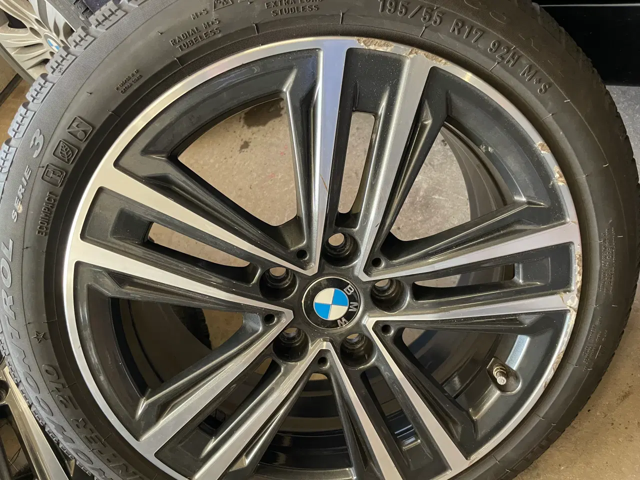 Billede 4 - Originale BMW fælge med Pirelli vinterdæk ca 7 mm 