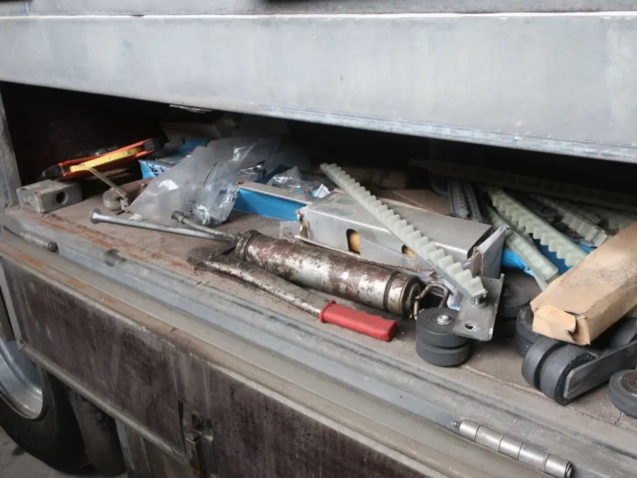 Billede 38 - Lastbil MAN 14.224 m. HIAB kran