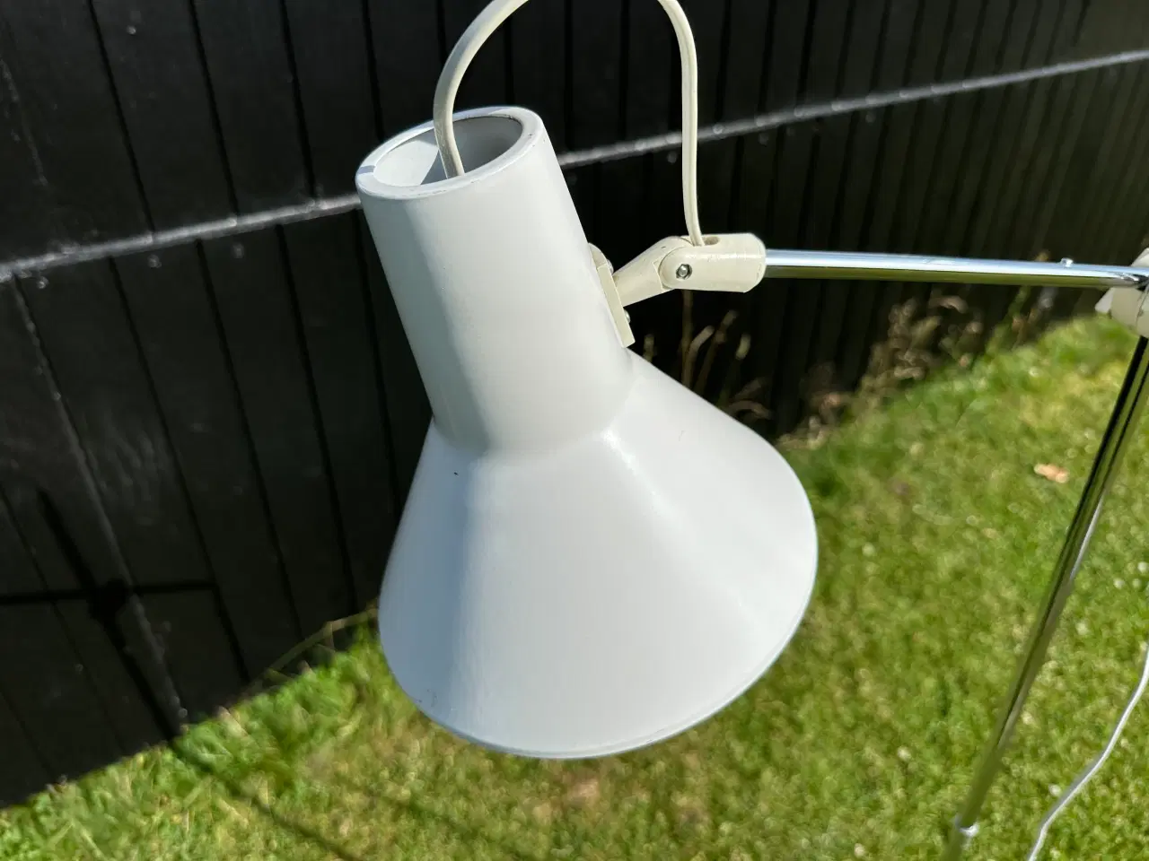 Billede 7 - Retro standerlampe i chrome og hvid