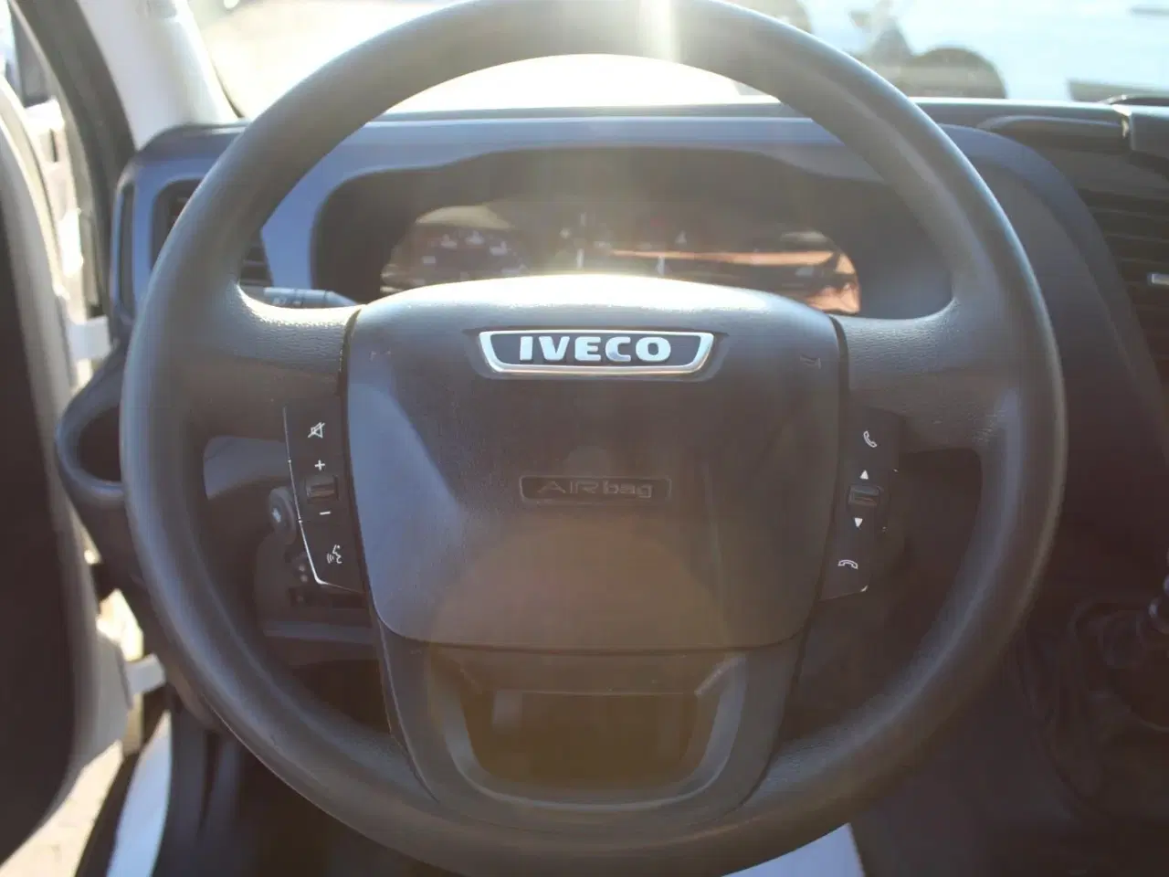 Billede 4 - Iveco Daily 2,3 35S14 Mandskabsvogn m/lad