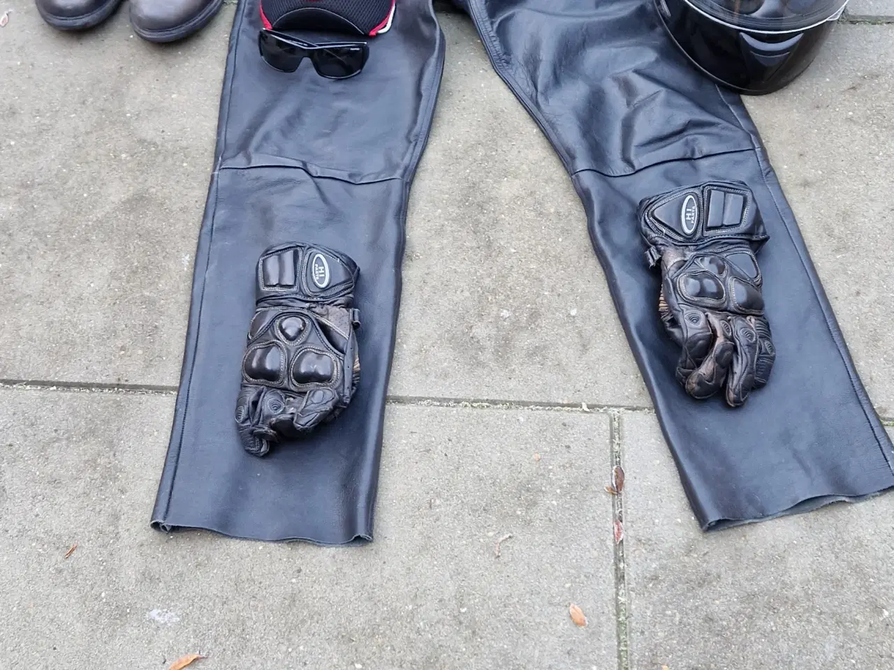Billede 1 - Motorcykeludstyr handsker hjelm støvler briller 