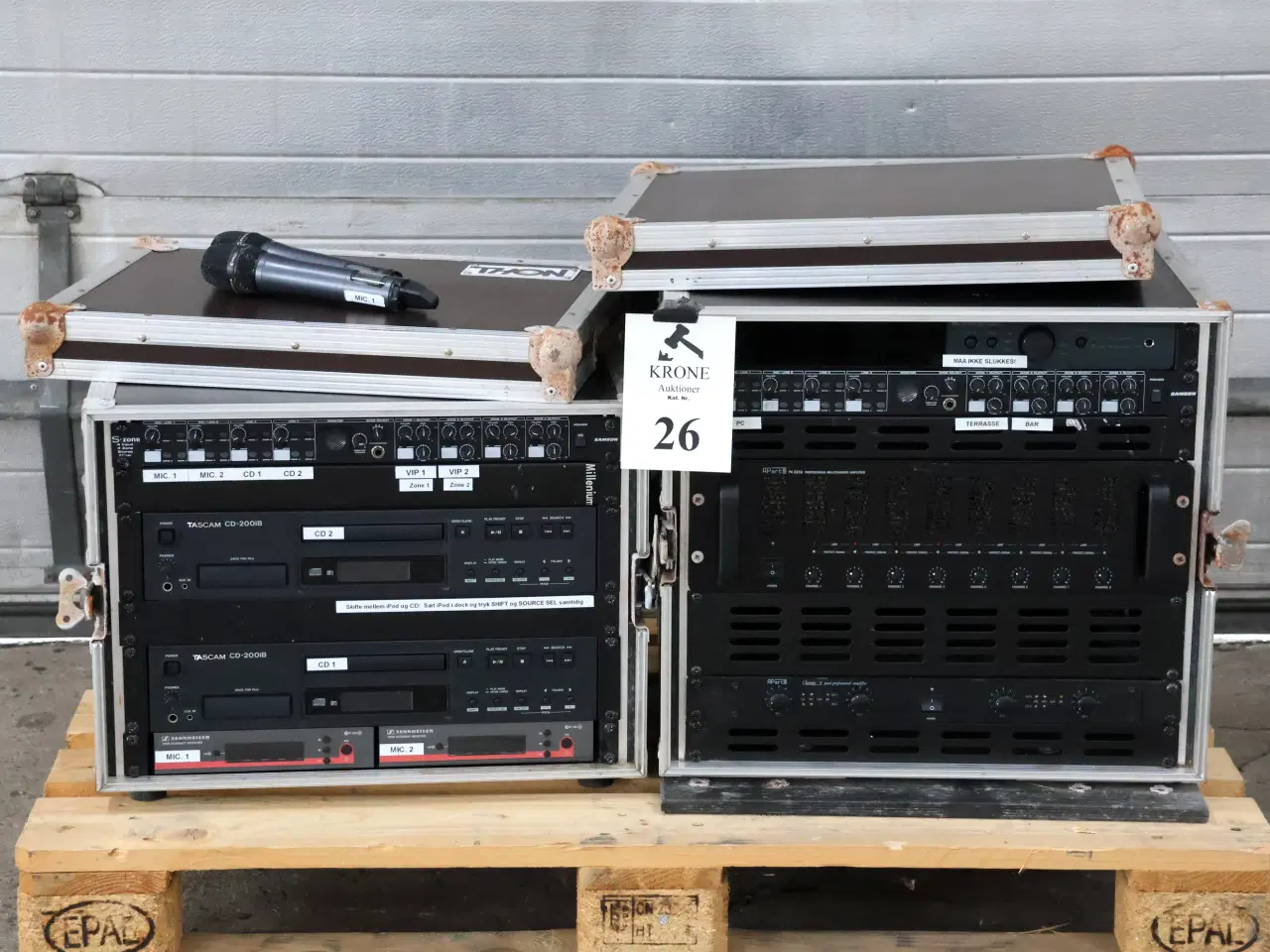 Billede 1 - Lydudstyr i flightcase - stand ukendt.