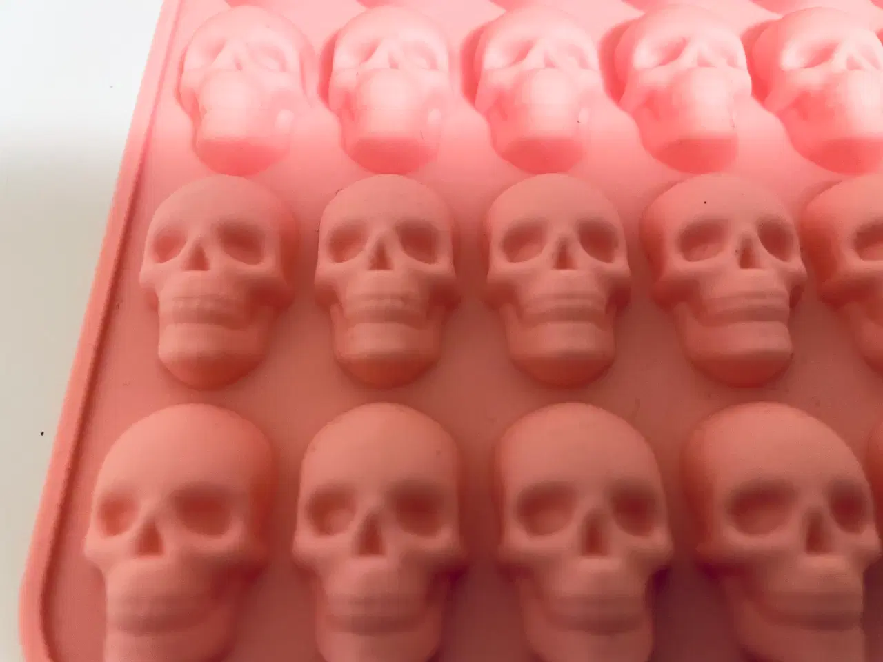 Billede 2 - Chokolade / slik form til halloween 