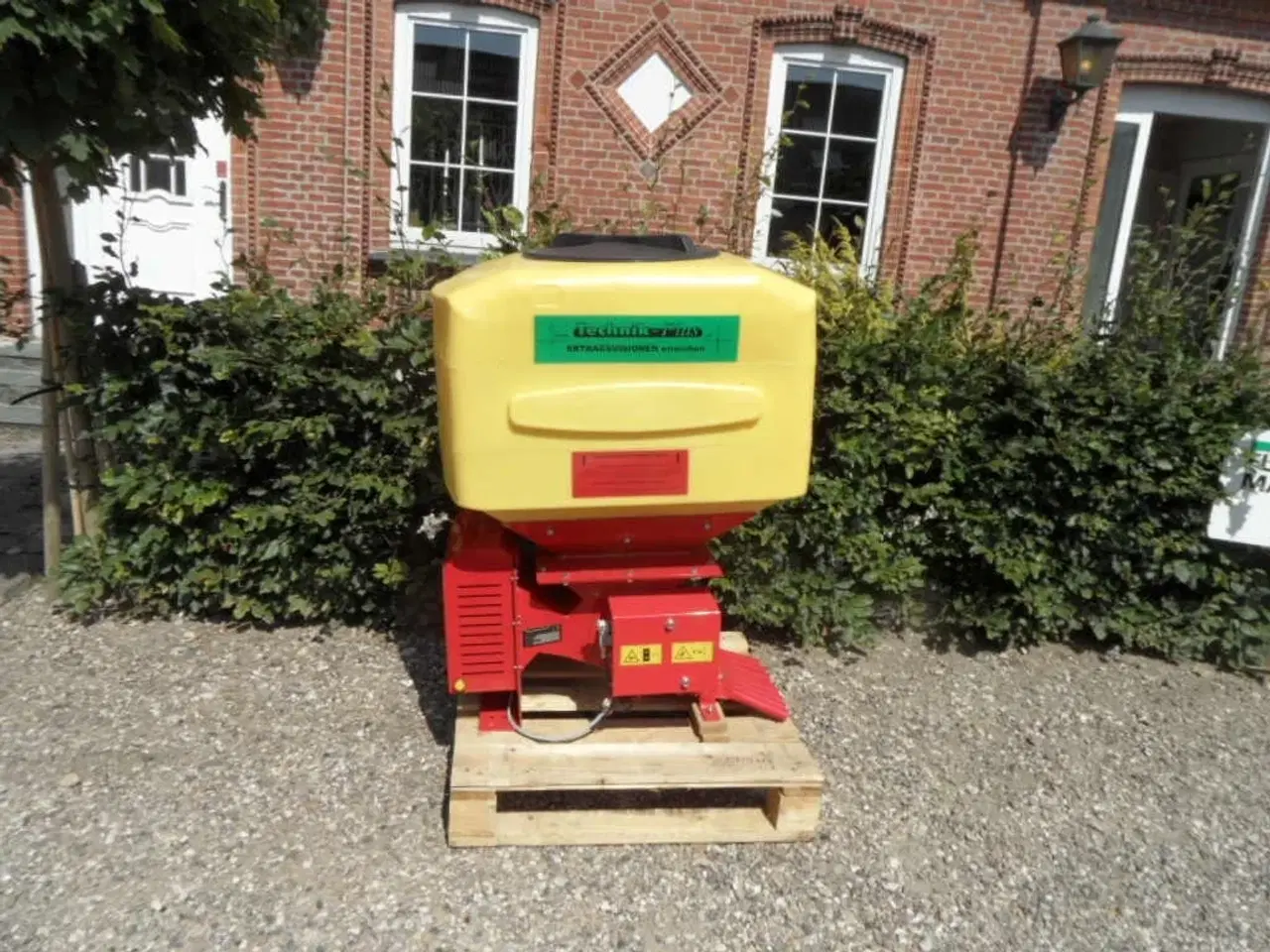 Billede 1 - - - - Turbo Jet super 8 frøsåmaskine