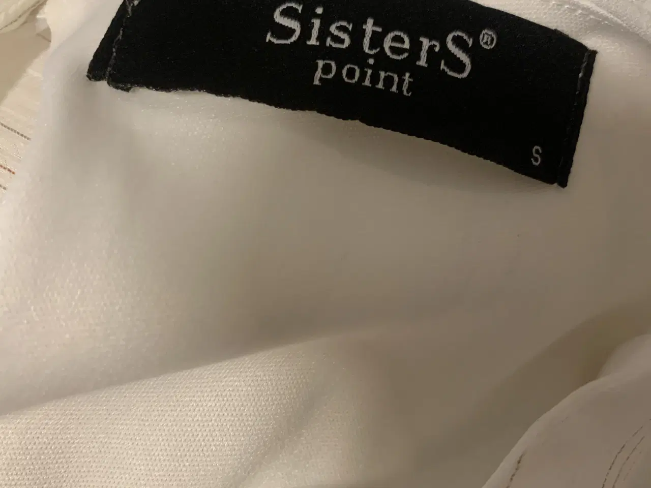 Billede 2 - Kjole med brede arme