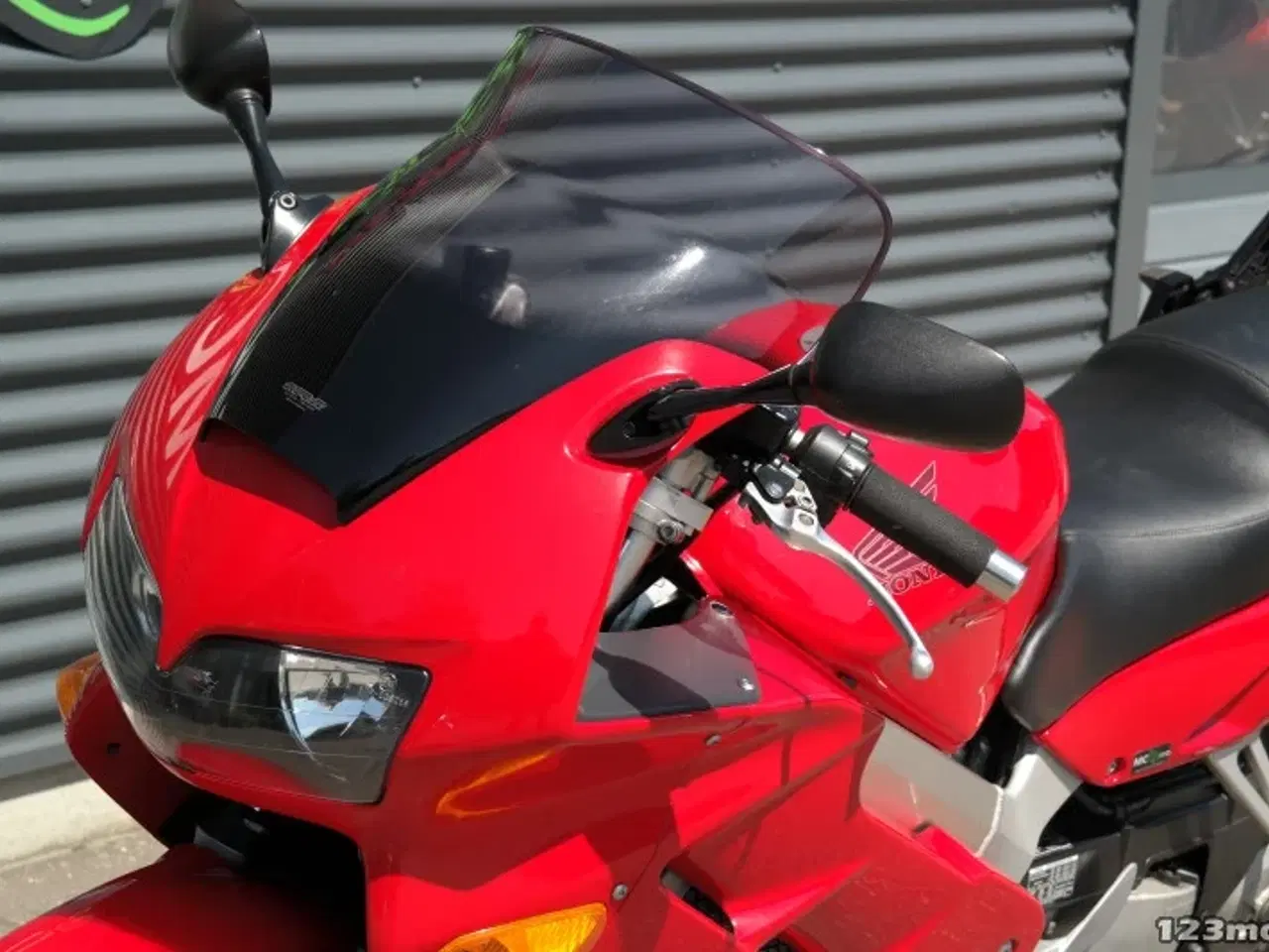 Billede 19 - Honda VFR 800 F MC-SYD       BYTTER GERNE