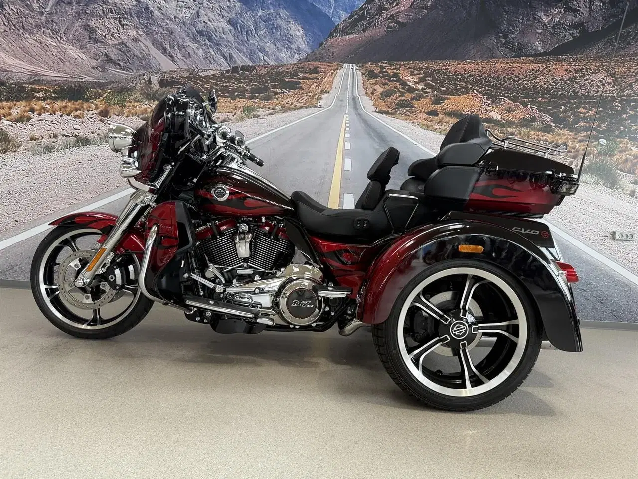 Billede 14 - Harley-Davidson FLHTCUTGSE Tri Glide Ultra CVO 117" Trike