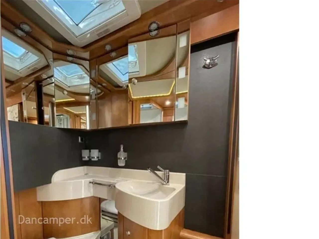 Billede 34 - 2017 - Carthago chic c line II   RESERVERET -Luxus autocamper med næsten alt i udstyr, kun kørt 39.500 km  - Kommissionsalg