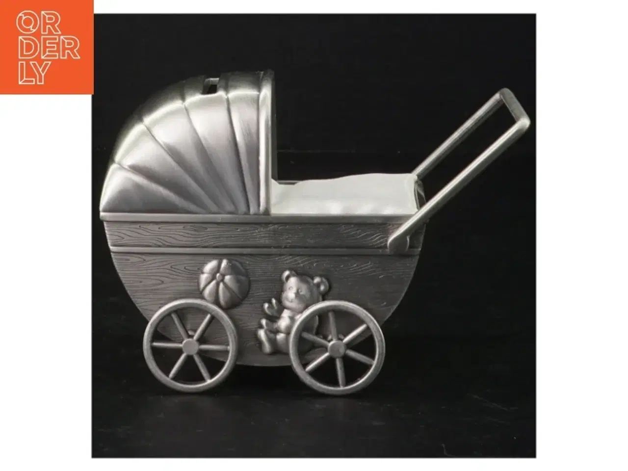 Billede 1 - Sparebøsse dukkevogn (str. 11 cm)