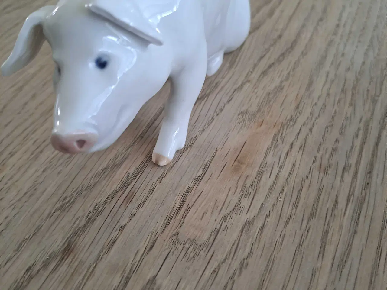 Billede 1 - Siddende gris fra Royal Copenhagen- model 1400