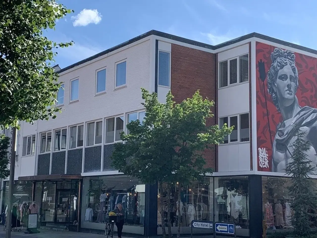 Billede 1 - Erhverslokale i Herning Centrum