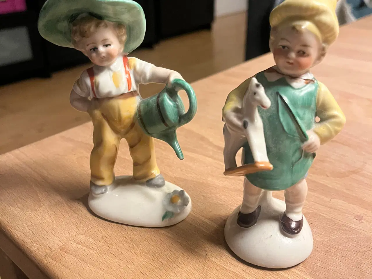 Billede 1 - 2 små figurer