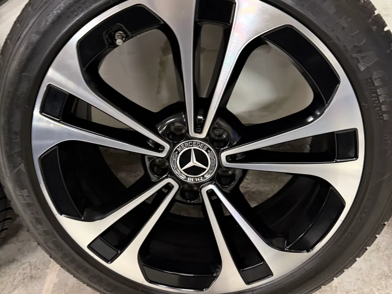Billede 4 - Originale 18” Mercedes alufælge med vinterdæk