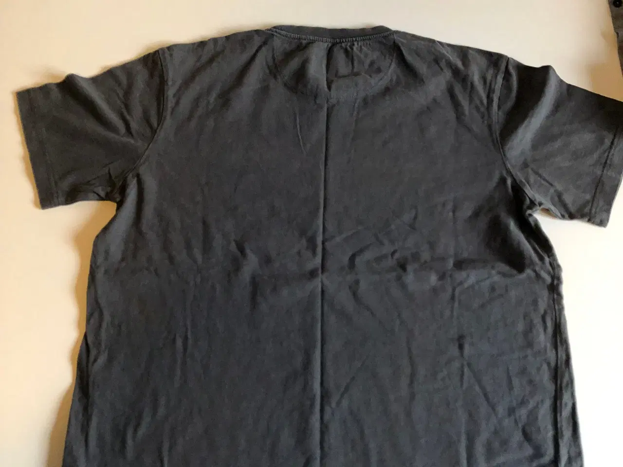 Billede 3 - Mørke grå T-shirt fra Jacks Denim