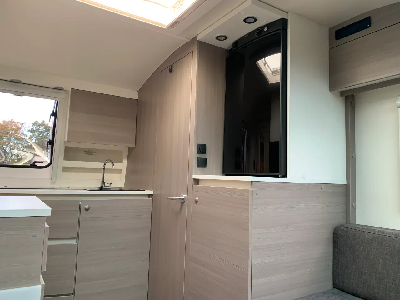 Billede 9 - Campingvogn – Adria Action 361 LH fra 2016