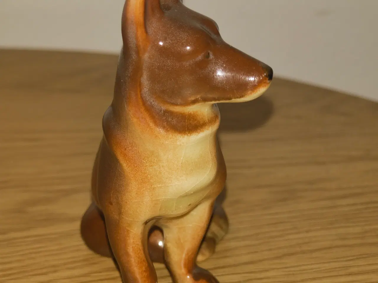 Billede 3 - Flot lille porcelæns schæferhund