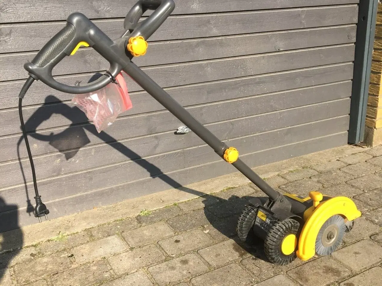 Billede 6 - Mosfjerner/v-skærer-Fliserenser KUN UDLEJNING