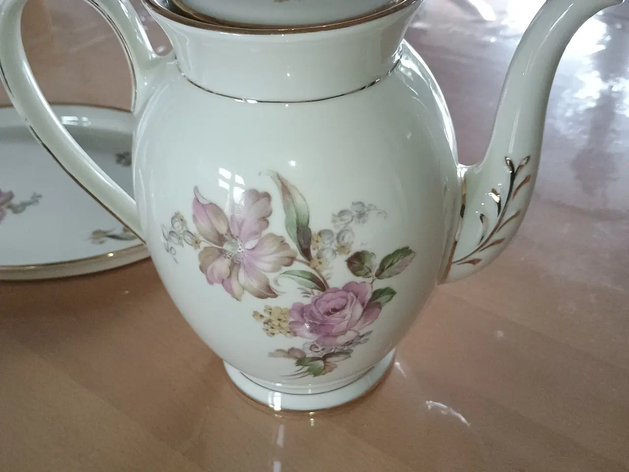 Billede 2 - Sæt med kaffekande, fløde kande, sukkerskål, fad.