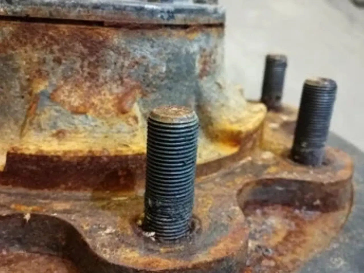 Billede 7 - Hesston 4900 Hjulnav 84053425