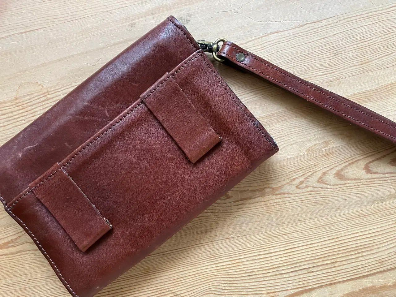 Billede 4 - Vintage håndtaske i mørk kernelæder