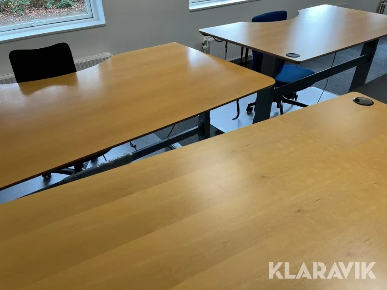 Billede 10 - Skriveborde med stole 3 styk