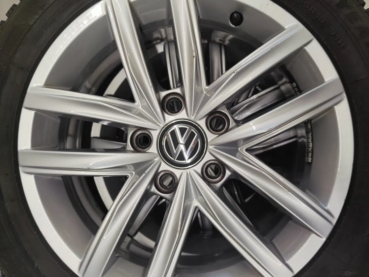 Billede 4 - Vinterdæk på originale VW alu fælge