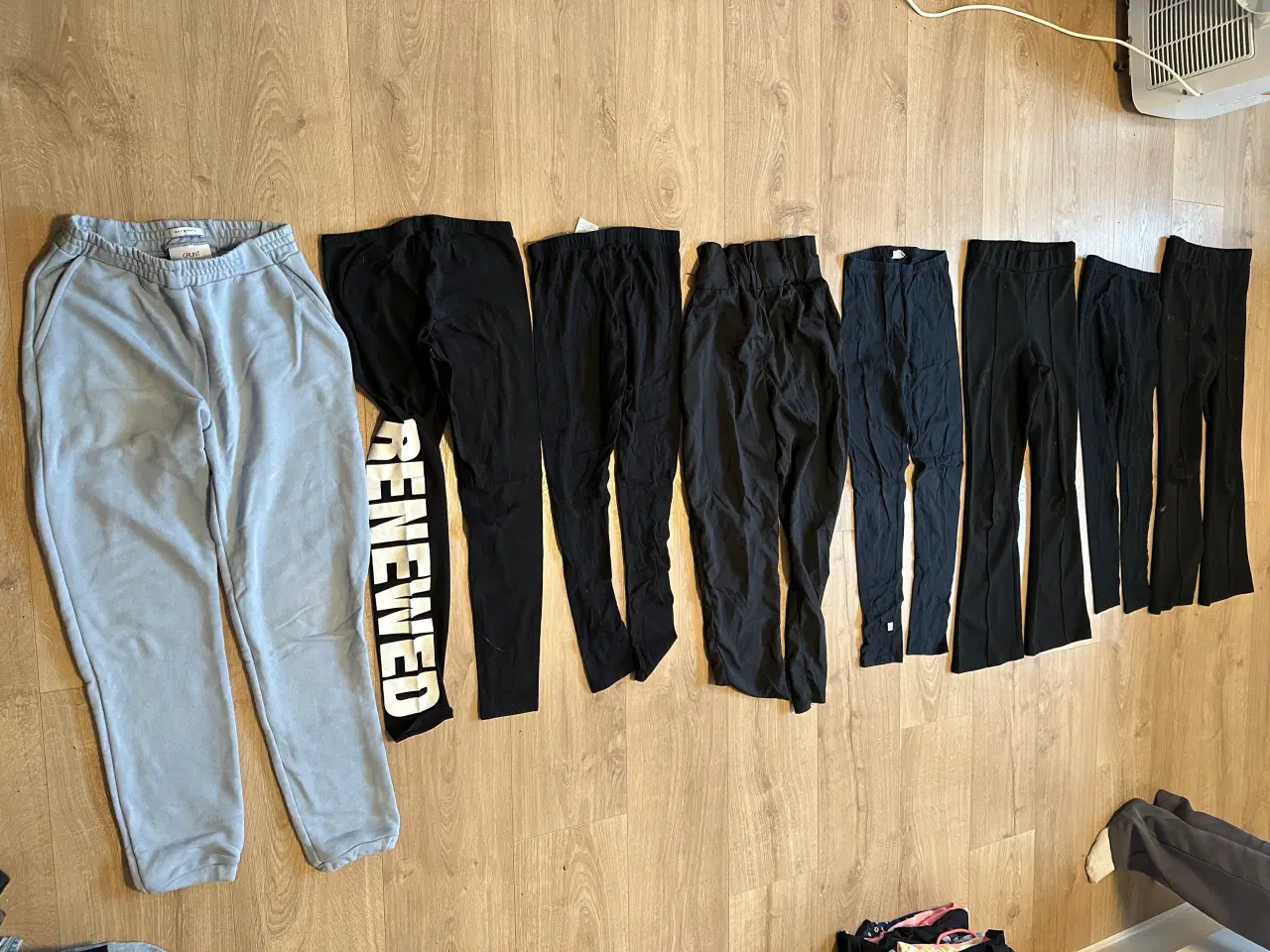 Billede 1 - Bukser, blandet str 9-11 år til pige