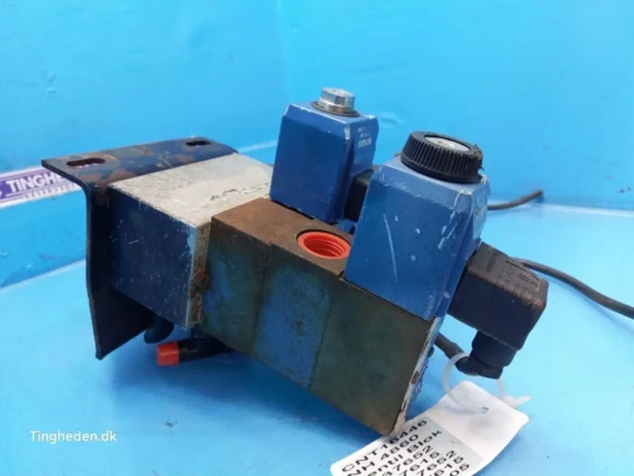 Billede 2 - New Holland 4860 Ventilblok 9837652