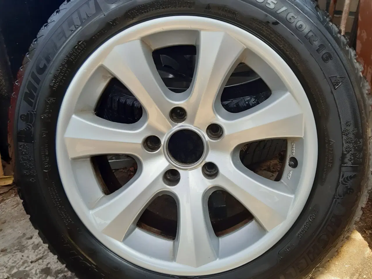 Billede 2 - Vinterhjul, dæk på alufælge