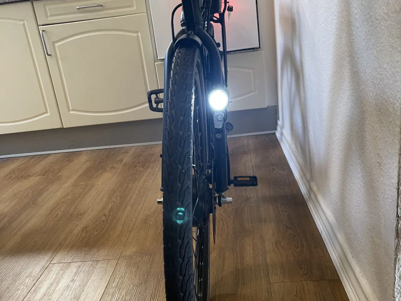 Billede 7 - flot winther superbe dame elcykel 26"  7 gear. 