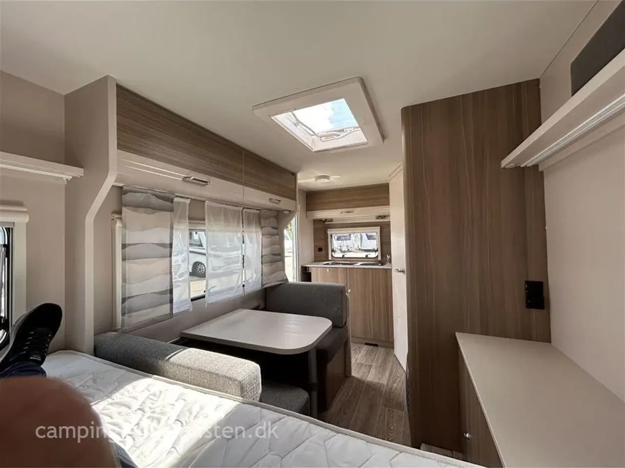 Billede 4 - 2021 - Dethleffs C joy 420 QSH   2021 Dethleffs C Joy 420 QSH - Se den nu hos Camping-Specialisten.dk