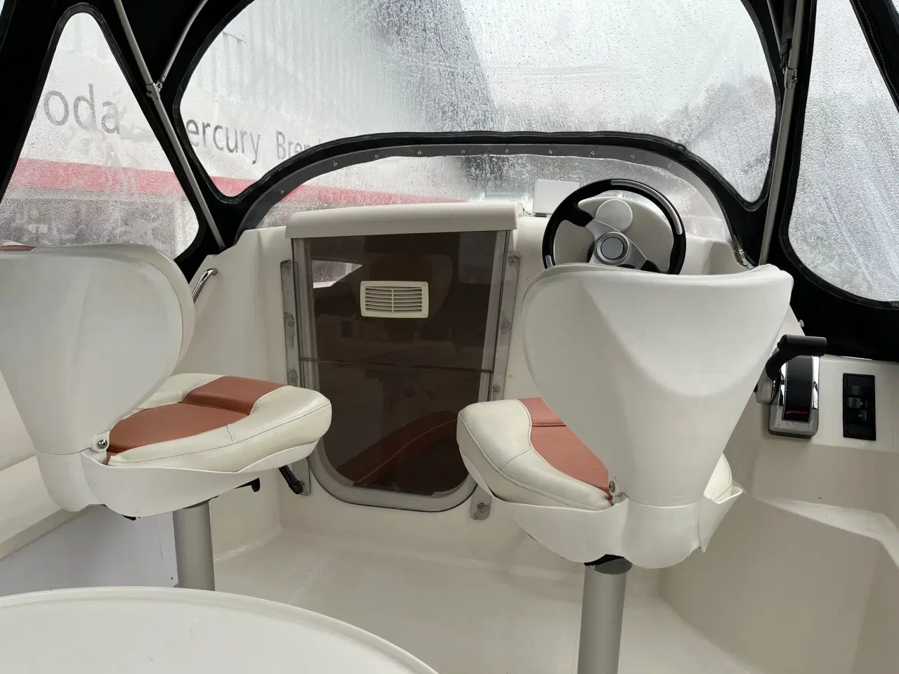 Billede 2 - 470 Cruiser med 40 hk Mercury-EFI 4 takt og 1000 kg Brenderup bådtrailer