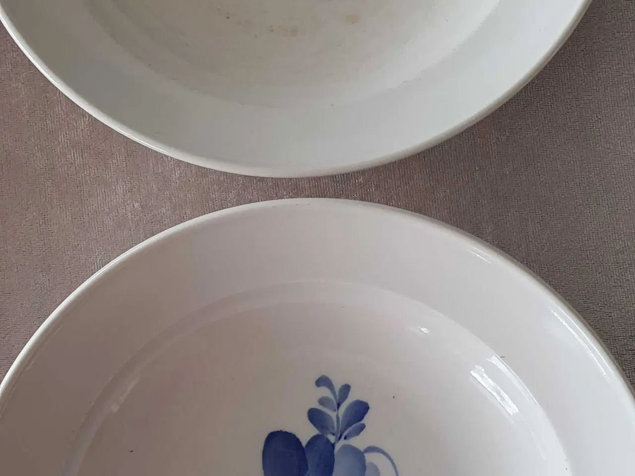 Billede 5 - Tallerkner med blå blomst