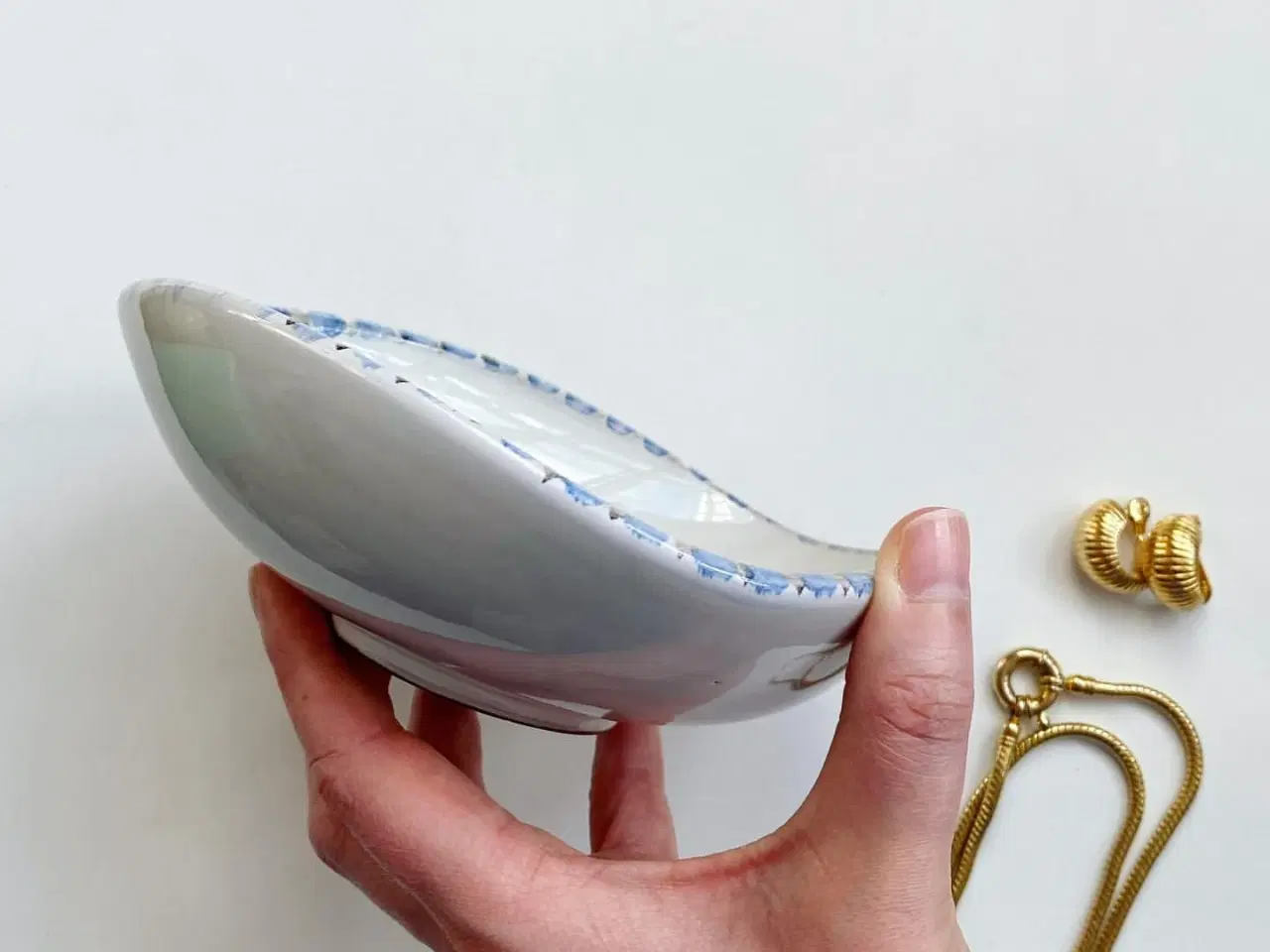 Billede 4 - Laholm, trekantet skål m fisk