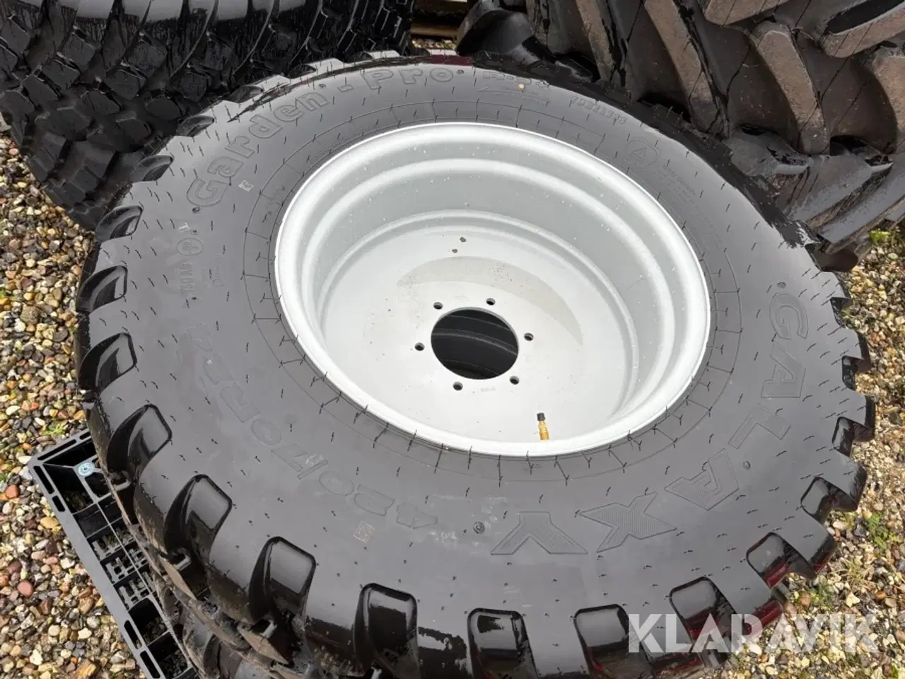 Billede 4 - Traktor Massey Ferguson 1747 4WD + Ekstra hjulsæt