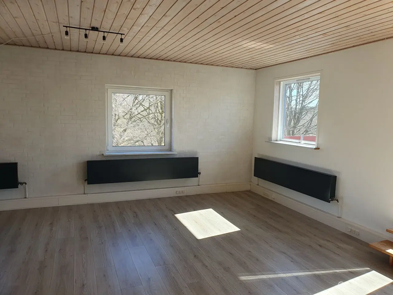 Billede 2 - Flot kontor-lejlighed på 1. sal lige ud til naturområde