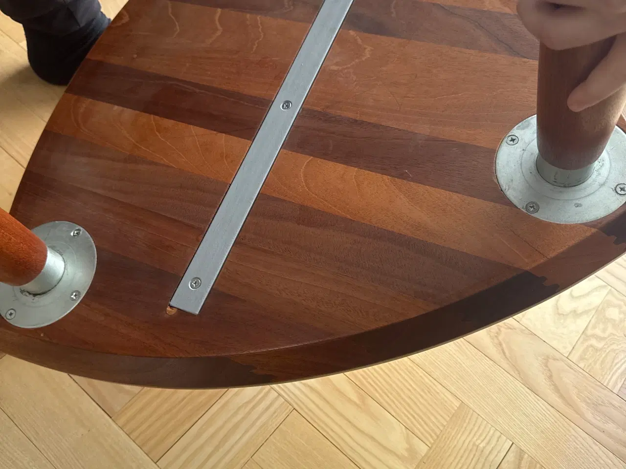 Billede 3 - Lille bord i kirsebærtræ sælges 