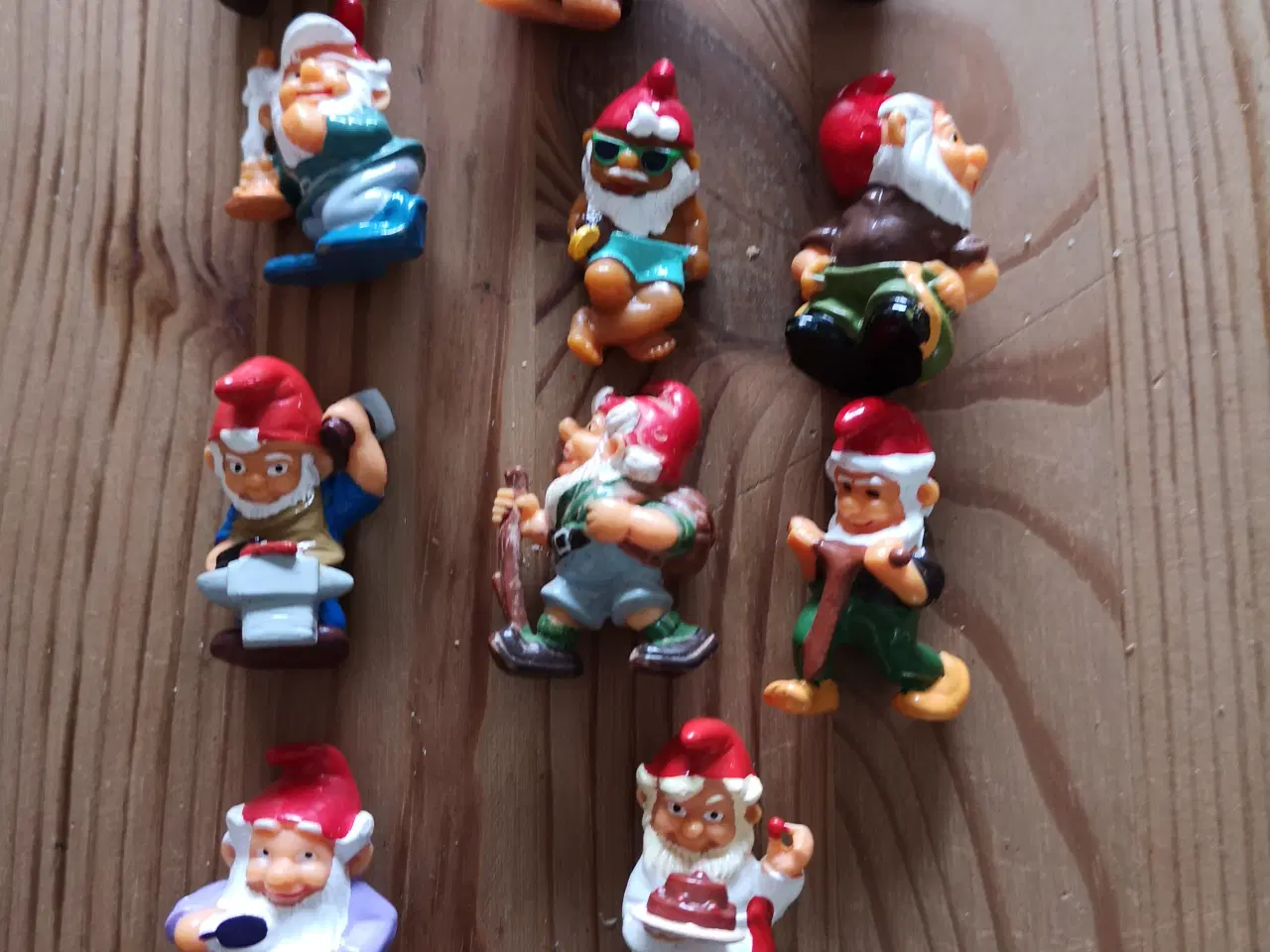 Billede 2 - Kinderæg figurer nisser