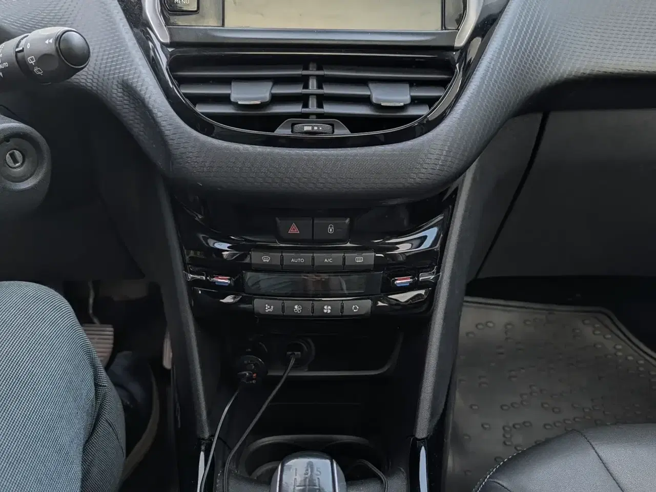 Billede 9 - Peugeot 2008 1,6 BlueHDi 100 Allure Sky