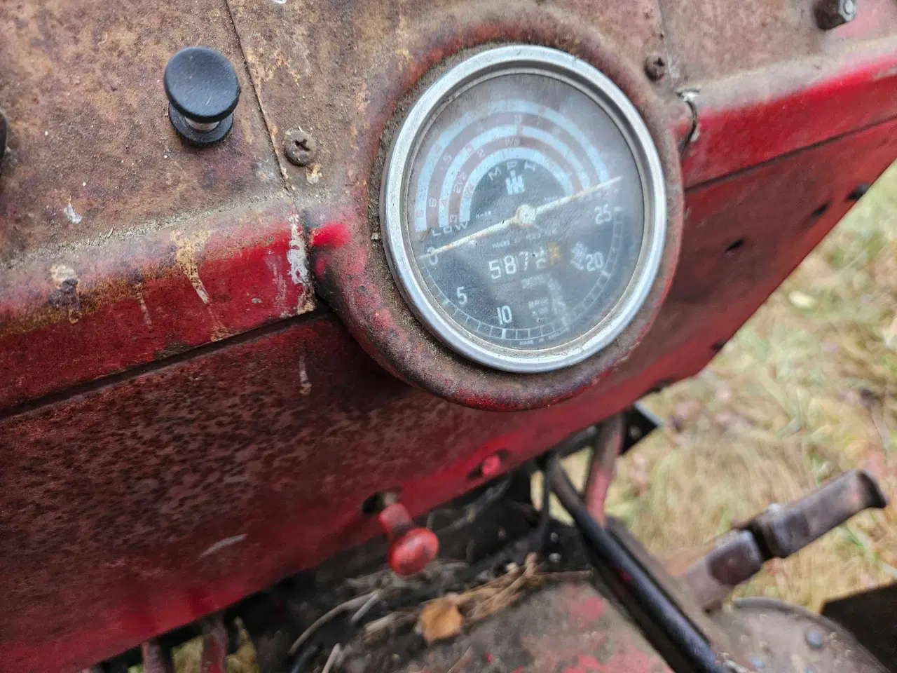 Billede 9 - IH B 414 traktor med frontlæsser