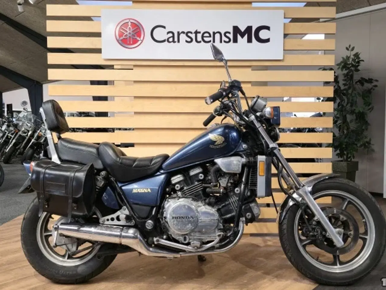 Billede 1 - Honda VF 700 Magna