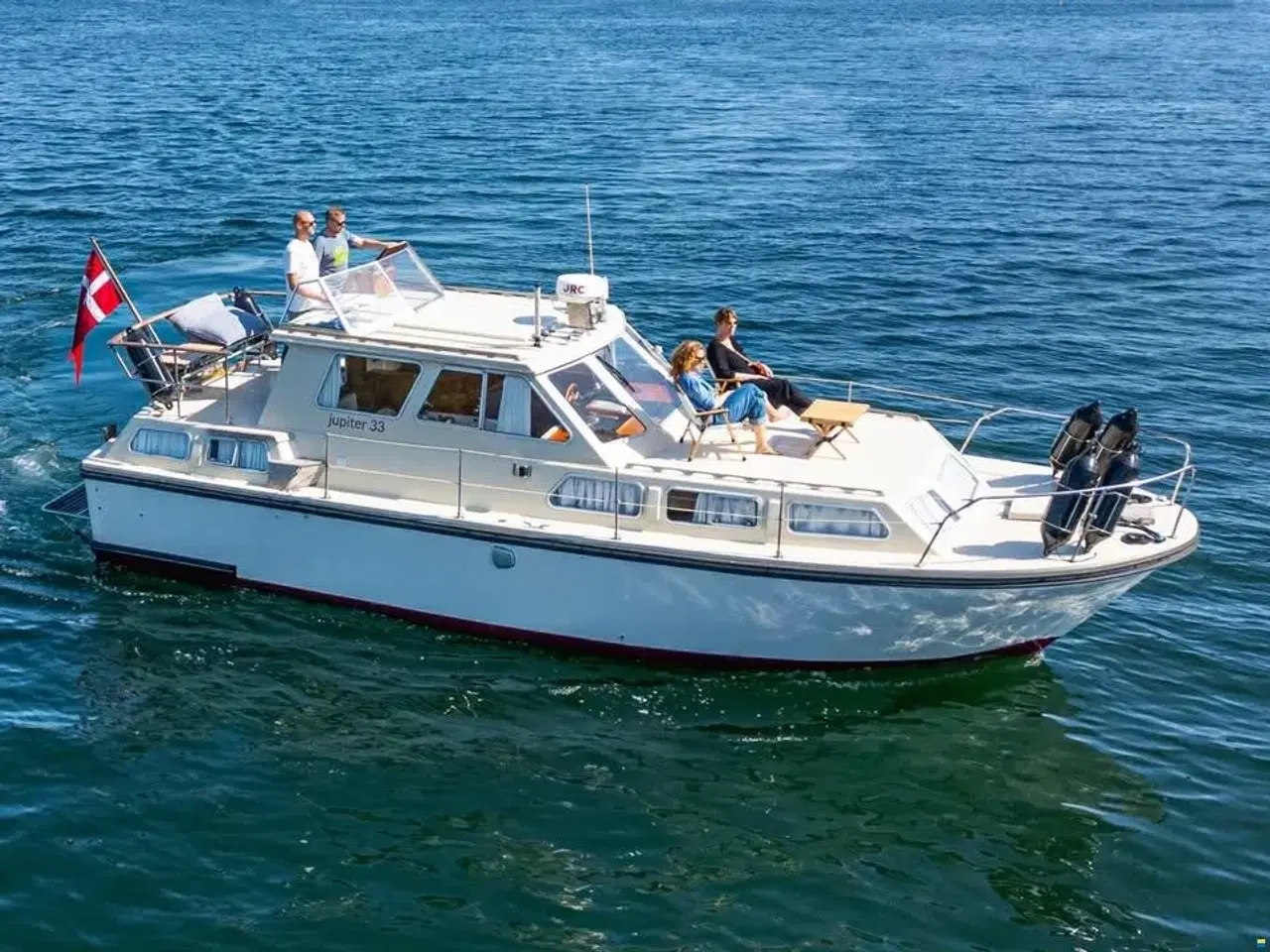 Billede 11 - Jupiter 33 – Flot stand og klassisk stil